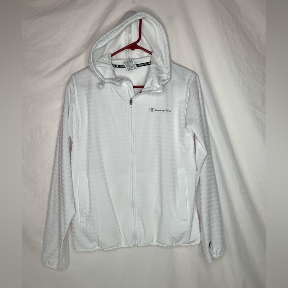 Champion women’s lightweight hooded jacket sizeM mesh lined pockets full zip